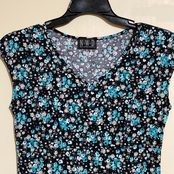NWD Black with Blue White Floral Pattern Layered Ruffle Hem Dress Size M - Picture 4 of 10
